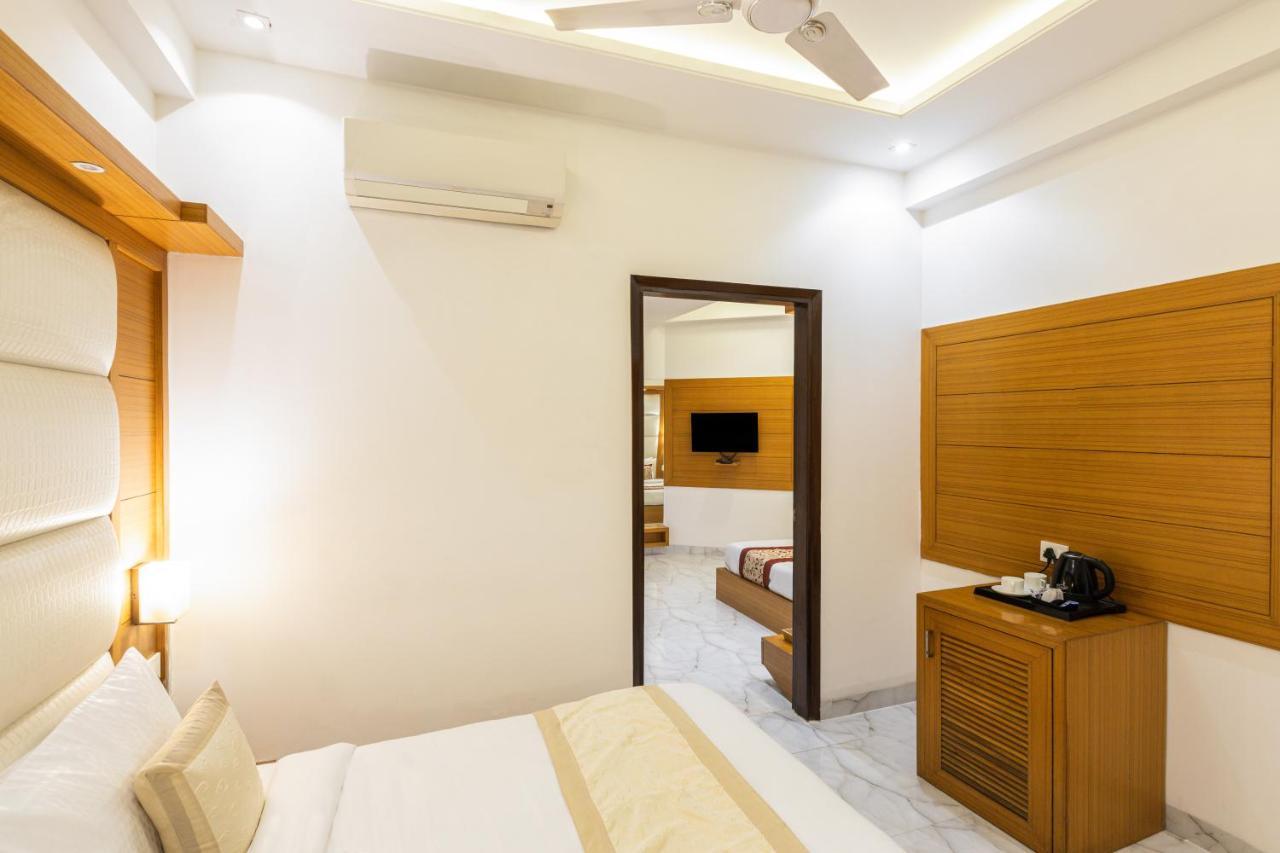 Hotel Star By Star Group- Near Delhi Airport New Delhi Exterior photo