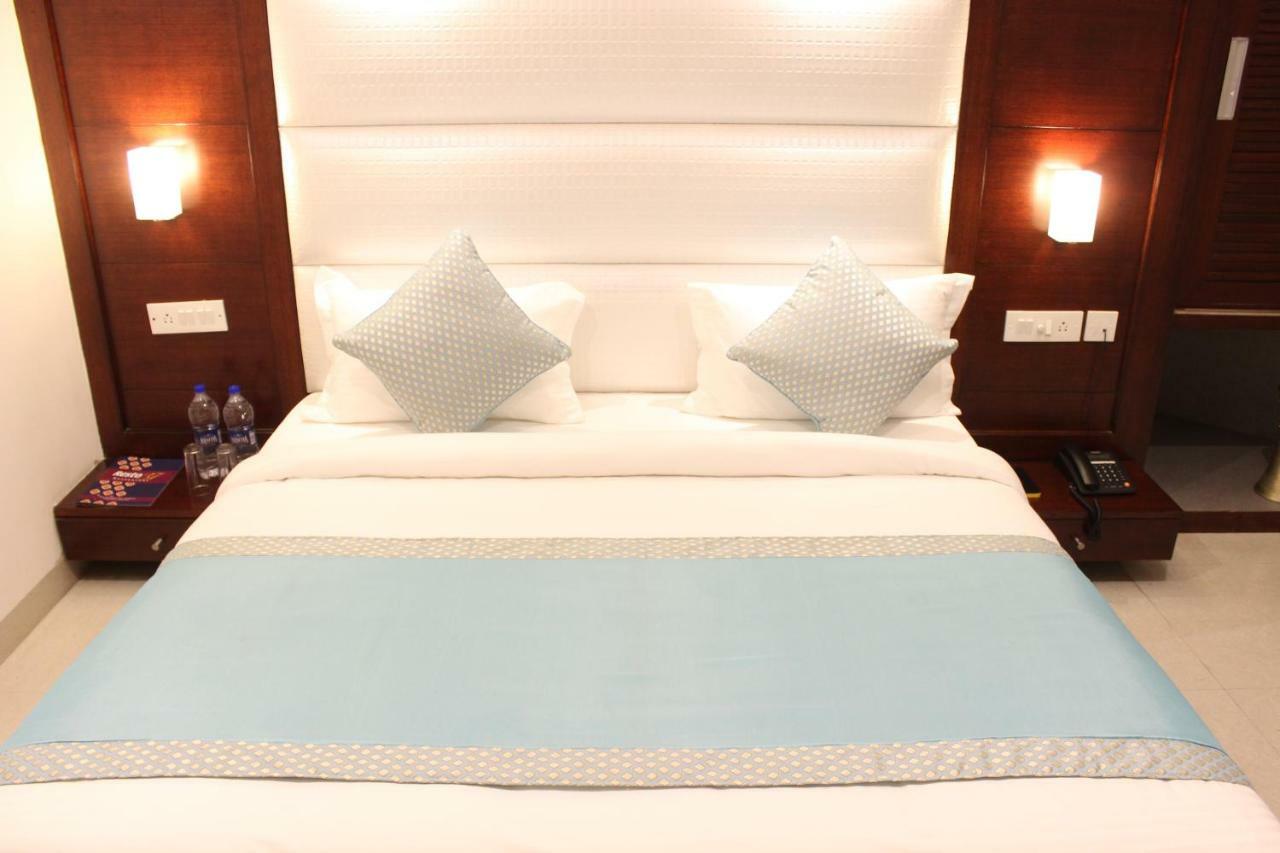 Hotel Star By Star Group- Near Delhi Airport New Delhi Exterior photo
